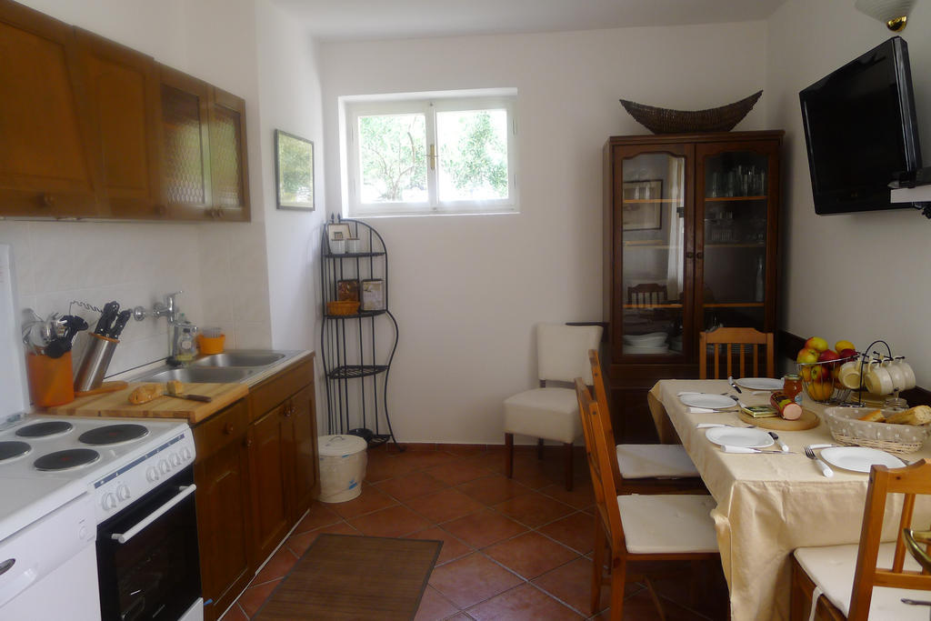 Apartments Lorenandreja Rab Town Oda fotoğraf